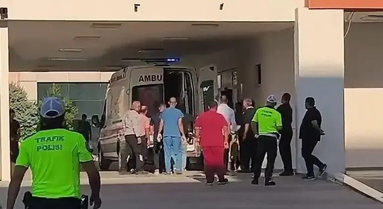 IĞDIR’DA ASKERİ ARAÇ DEVRİLDİ: 1 ASKER ŞEHİT, 2 ASKER YARALI