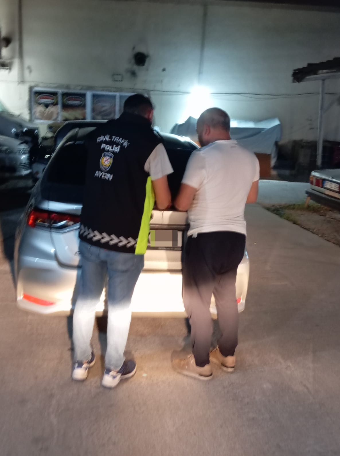 EFELER’DE USULSÜZ YOLCU TAŞIMACILIĞINA GEÇİT YOK!