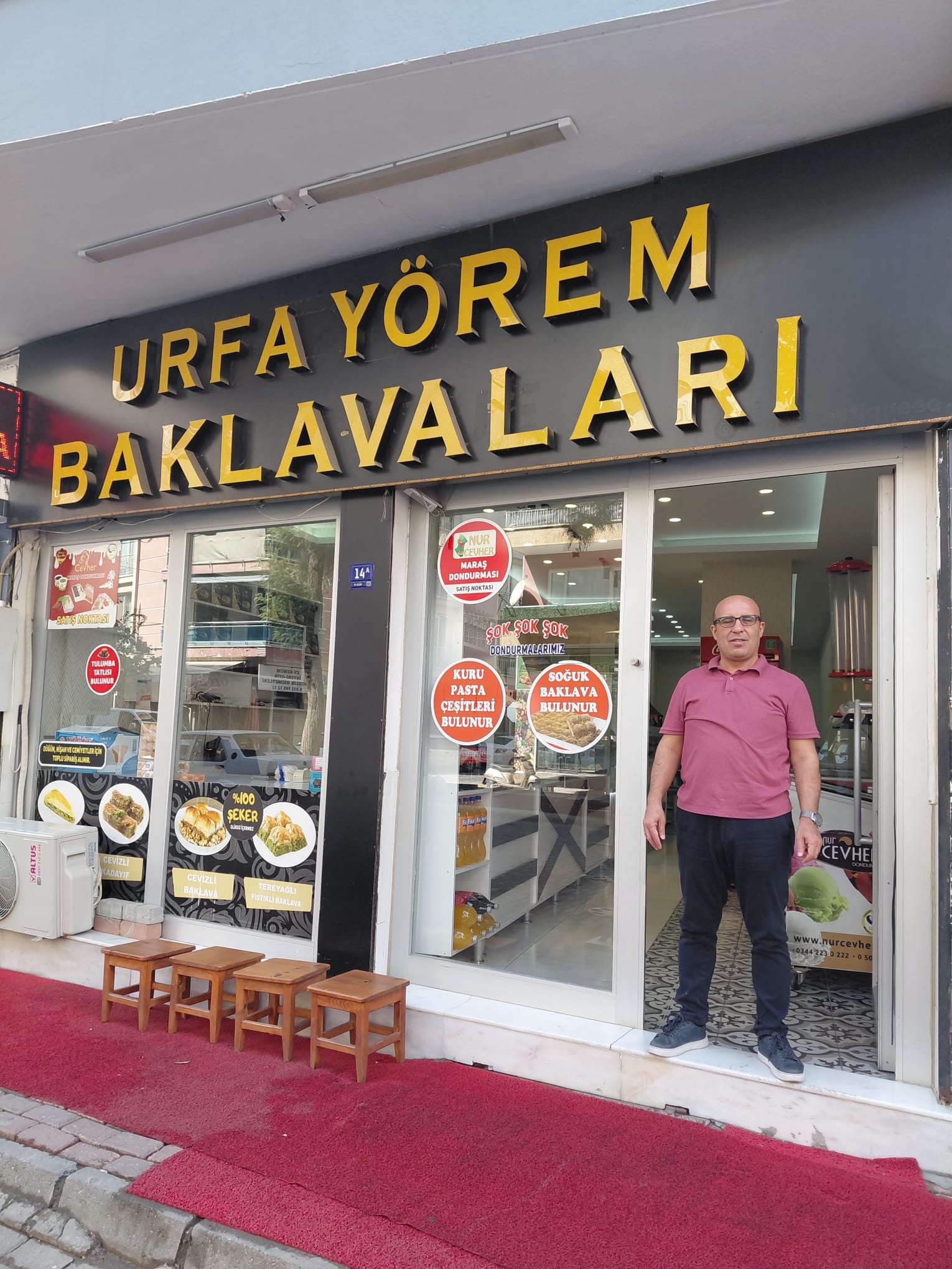 URFA YÖREM BAKLAVALARI İNCİRLİOVA’DA TATLISEVERLERİN YENİ GÖZDESİ