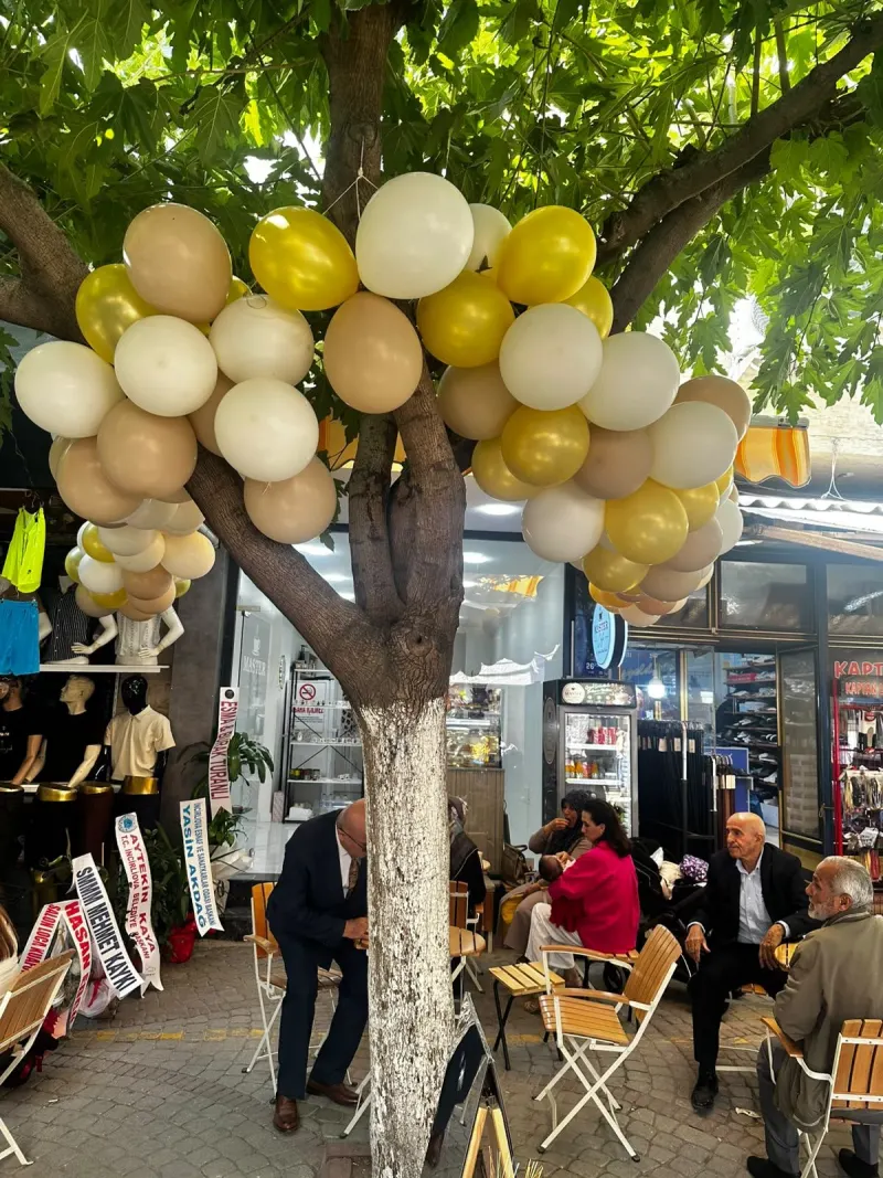 İNCİRLİOVA’NIN YENİ GÖZDESİ MASTER CAFE RESMİ AÇILIŞINI YAPTI