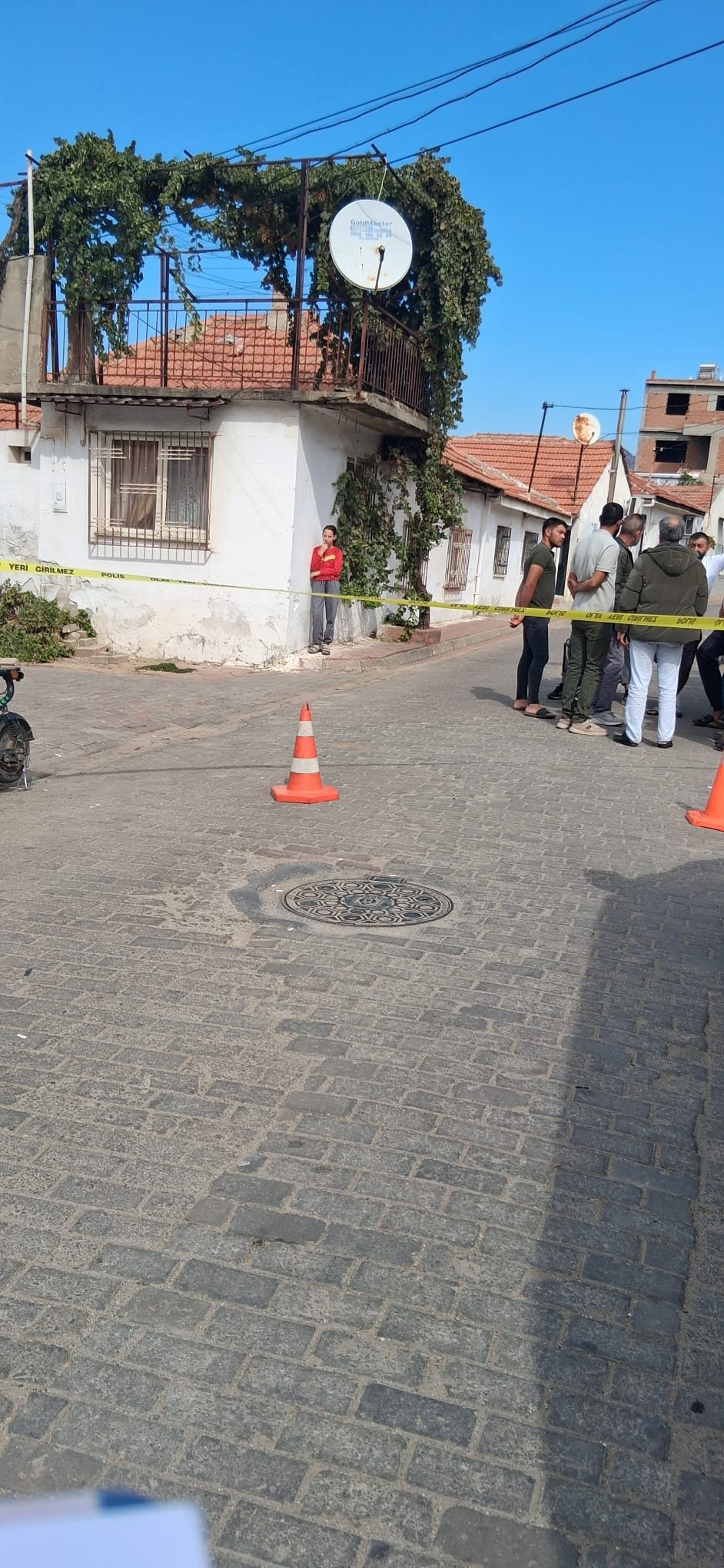 İNCİRLİOVA’DA DEHŞET! EŞİNİ POMPALI TÜFEKLE YARALADI
