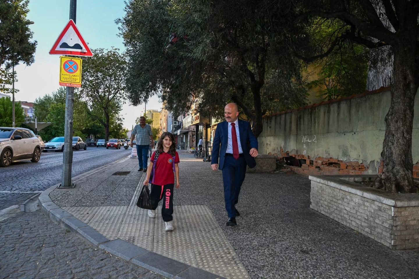VALİ OSMAN VAROL ESNAF VE VATANDAŞLARLA BULUŞTU