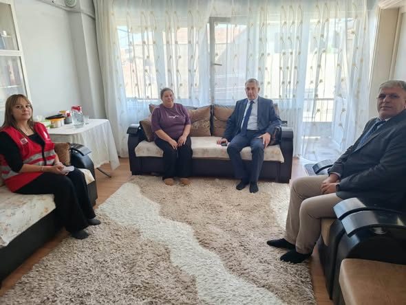 KAYMAKAM ABAY’DAN AİLELERE VE ENGELLİ BİREYE EV ZİYARETİ
