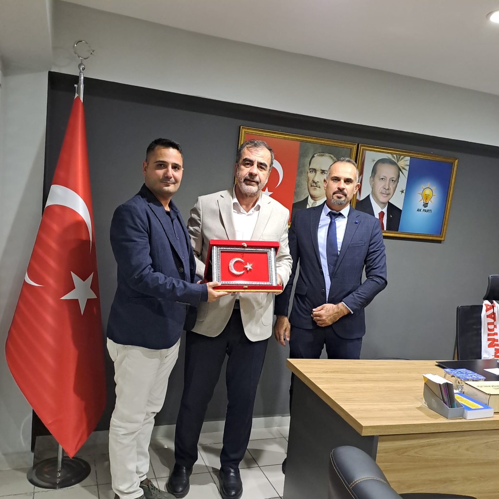EMNİYET TEŞKİLATI SENDIKASI YÖNETİMİNDEN AK PARTİ AYDIN İL BAŞKANLIĞINA ZİYARET