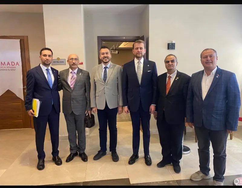 İYİ PARTİ KÖŞK TEŞKİLATI KUŞADASI’NDAKİ BASIN AÇIKLAMASINA KATILDI