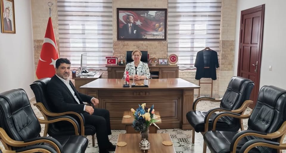 ESKİ REKTÖR OSMAN SELÇUK ALDEMİR’DEN KAYMAKAM SULTAN DOĞRU’YA ZİYARET