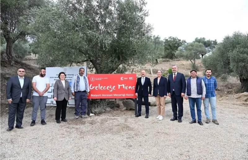 AYDIN’IN TARİHİ MİRASI BOZYURT HORASAN MEZARLIĞI’NDA İNCELENDİ