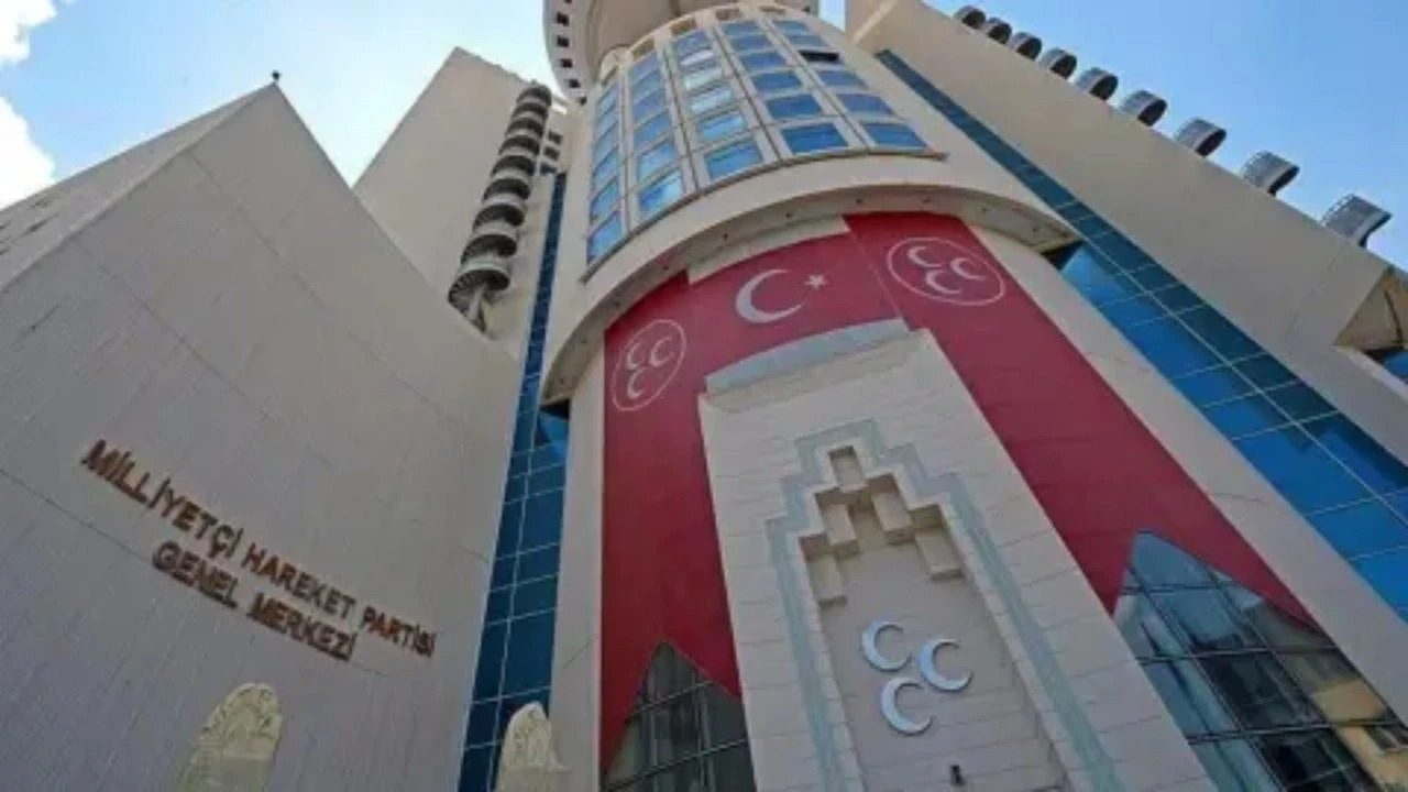 MHP’DE KURULTAY TAKVİMİ NETLEŞTİ! DEVLET BAHÇELİ TARİHİ AÇIKLADI