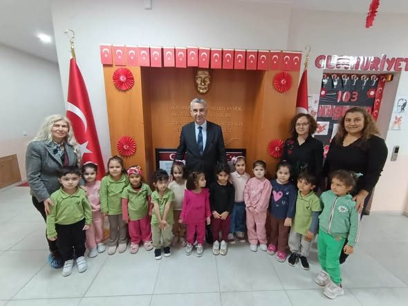 İNCİRLİOVA KAYMAKAMI İLHAN ABAY’DAN HAFSA HATUN ANAOKULU’NA ZİYARET