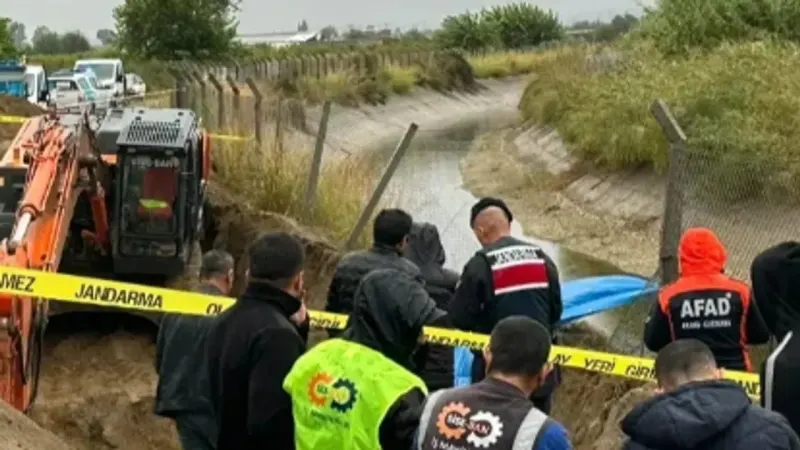 İNCİRLİOVA’DA KANAL ÇALIŞMASINDA FECİ OLAY! GÖÇÜK ALTINDA KALAN İŞÇİ HAYATINI KAYBETTİ