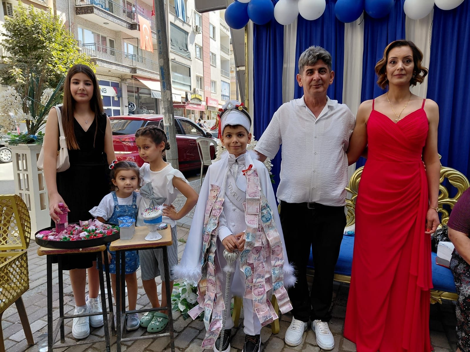 İncirliova’da Ak Ailesinin Sünnet Sevinci