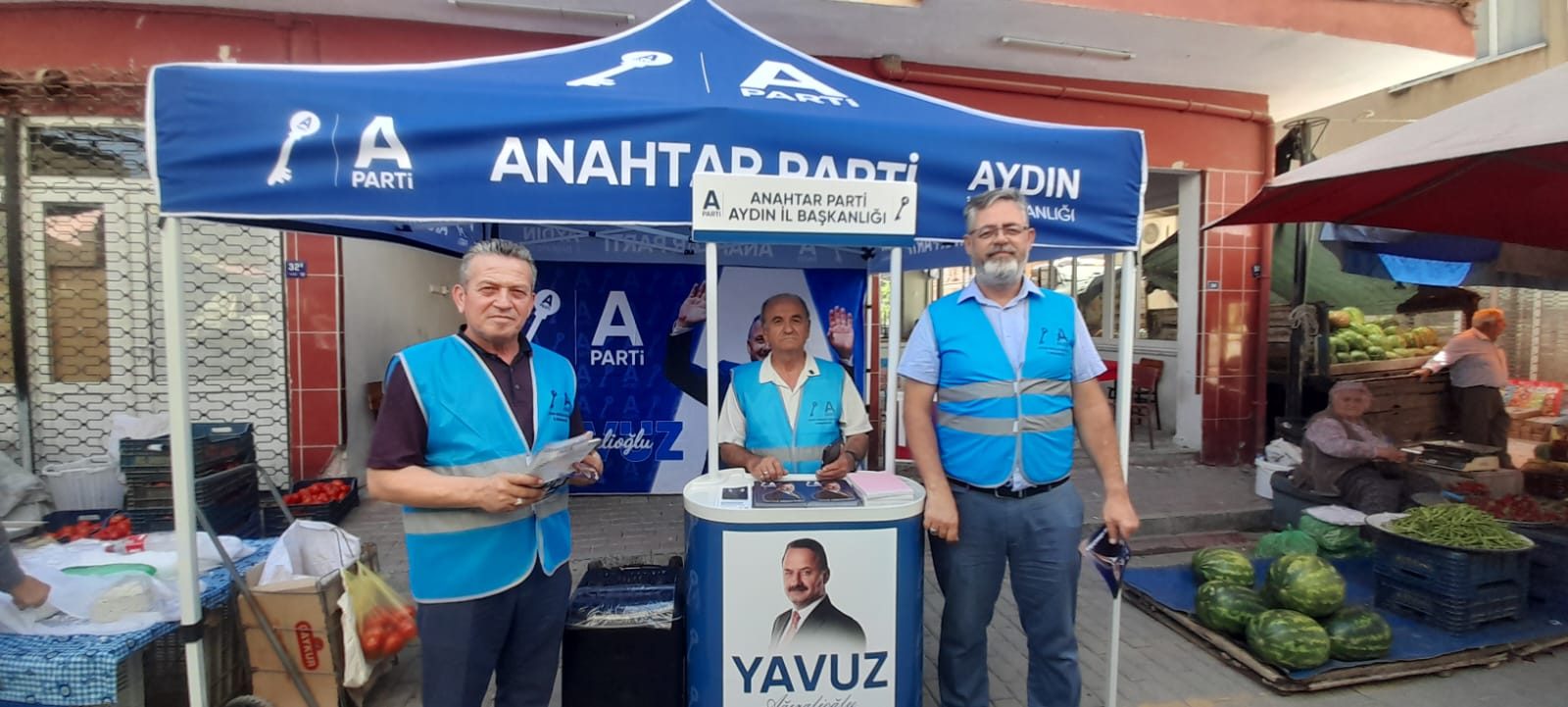 Anahtar Parti üyelik ve tanıtım standı açtı