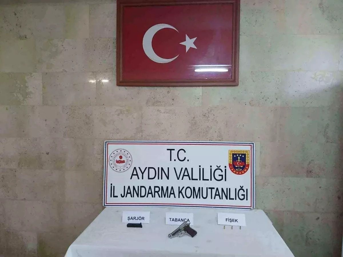 Ruhsatsız Silah Ele Geçirildi