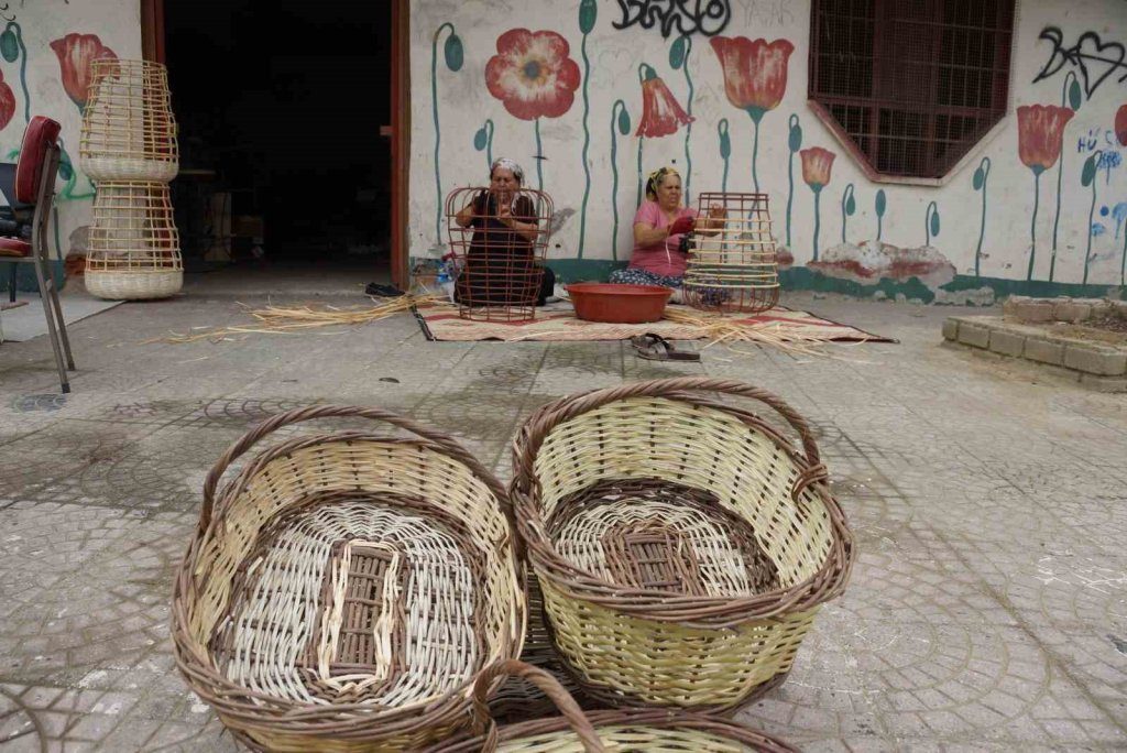 Aydın’daki mahalle sanat okulu gibi çalışıyor