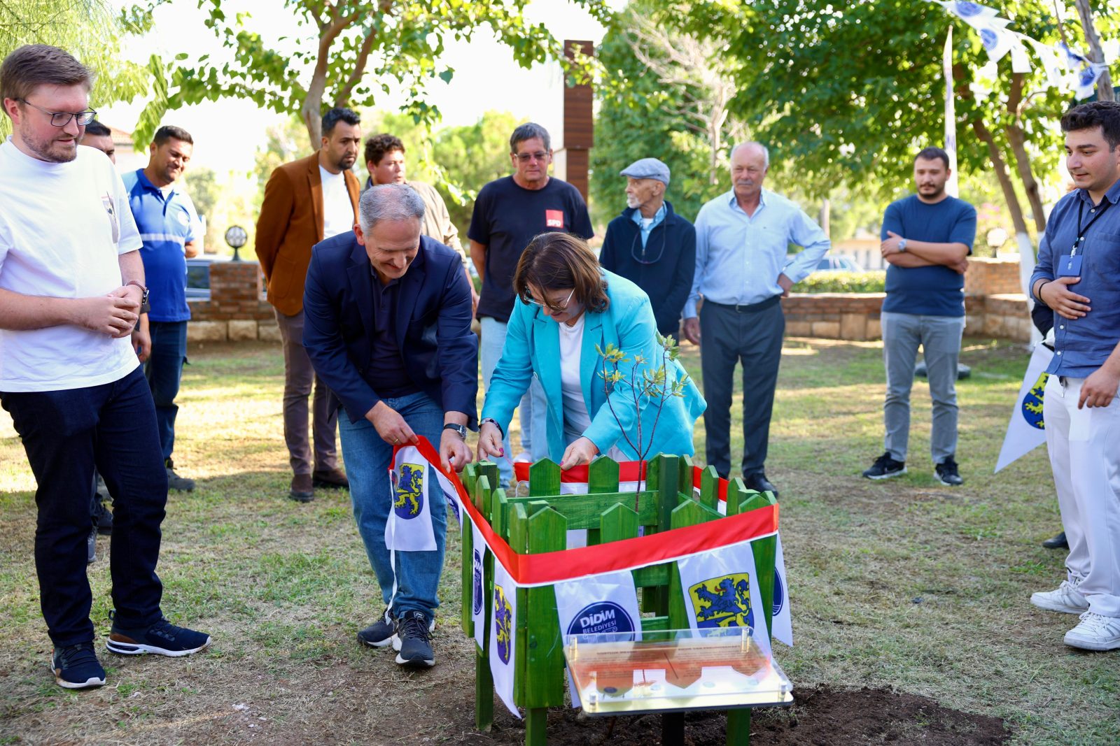 DİDİM VE LAUBACH DOSTLUĞU ANLAMLI BİR SİMGE İLE TAÇLANDI