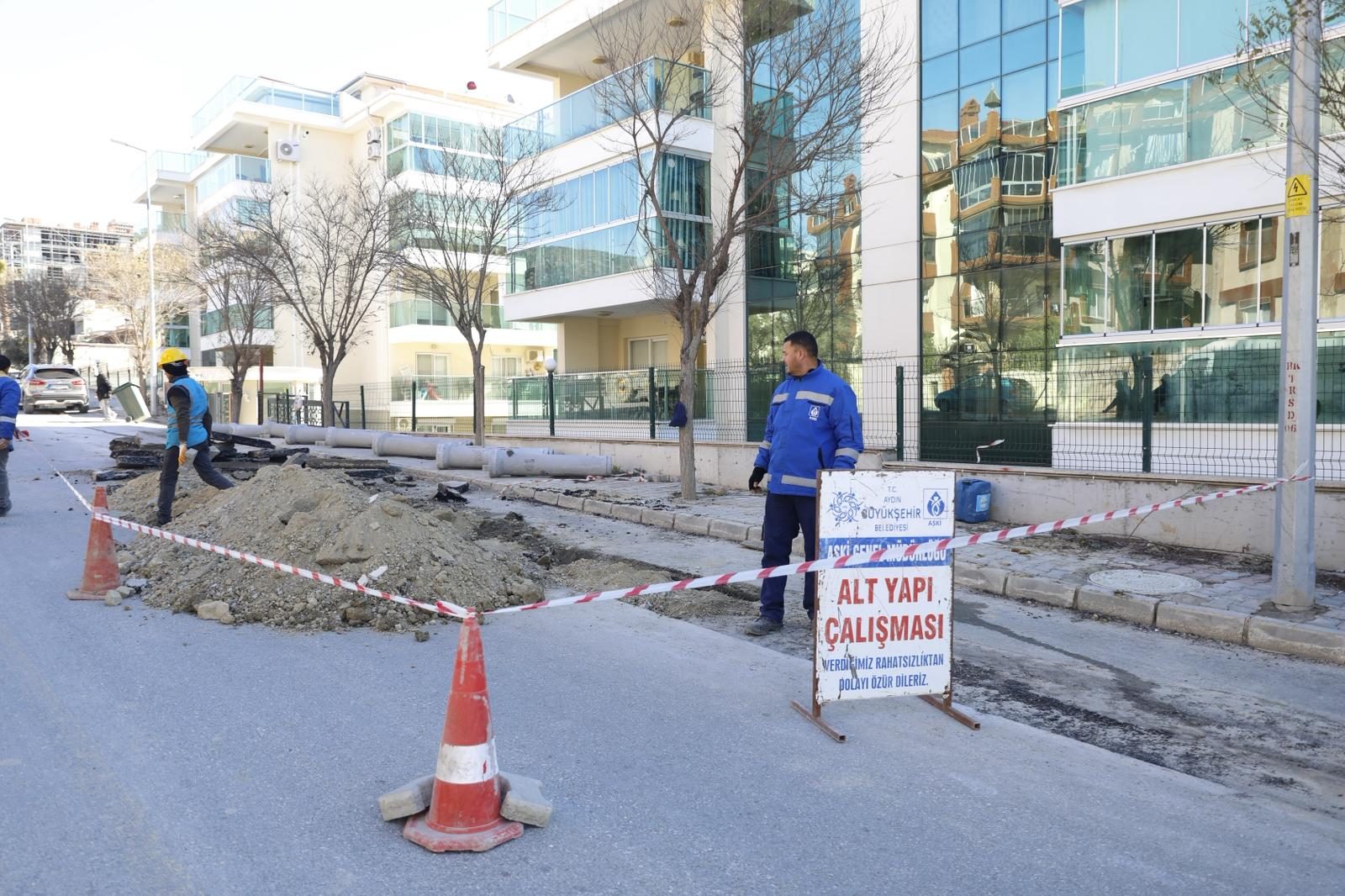 BAŞKAN ÇERÇİOĞLU’NUN ÇALIŞMALARI İLE KUŞADASI’NIN ALTYAPISI GÜÇLENİYOR
