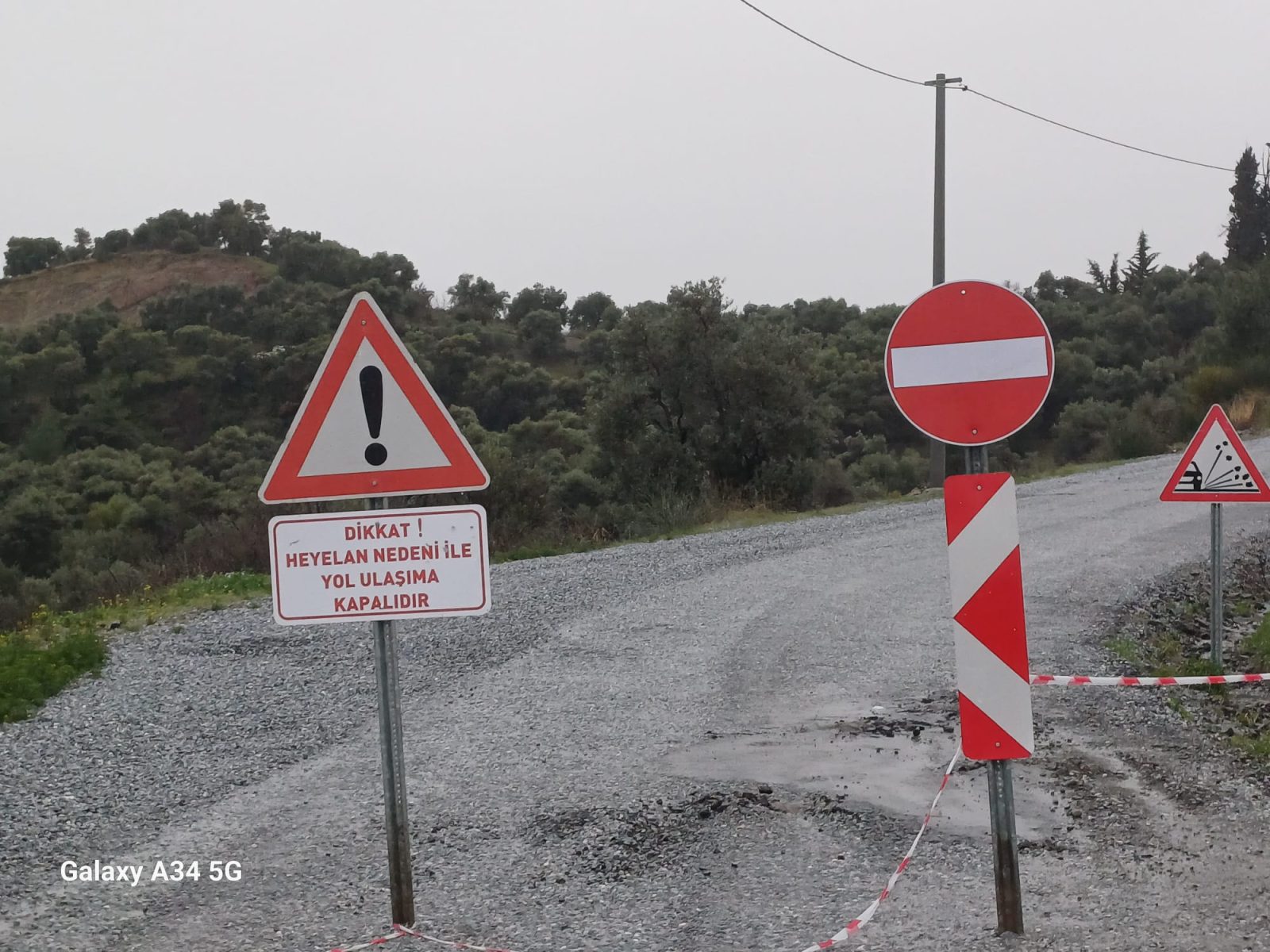 Arpadere–İncirliova Yolunda Göçük Alarmı: Cılımbız Mevkii Trafiğe Kapatıldı