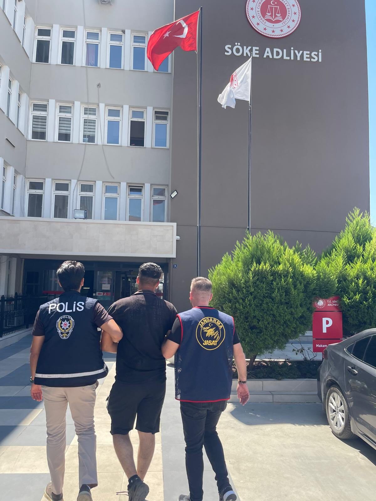 Söke’de 25 Yıl 6 Ay Hapis Cezalı Firari Hükümlü Barakada Yakalandı: 8 Aylık Kaçış Kovalamacayla Sona Erdi