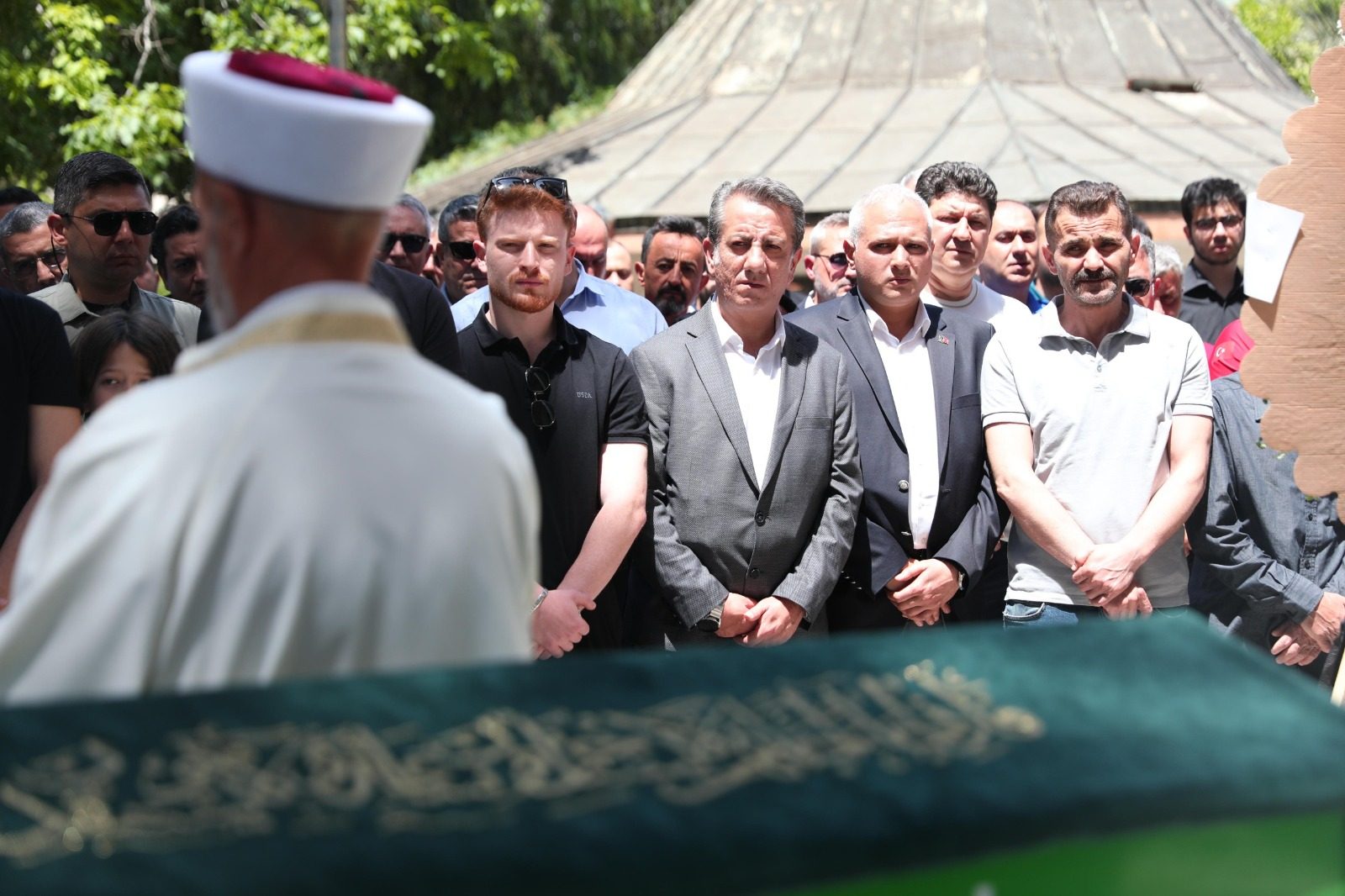EFELER BELEDİYESİ’NDE HÜZÜN: ADEM ÖZDEMİR DUALARLA UĞURLANDI