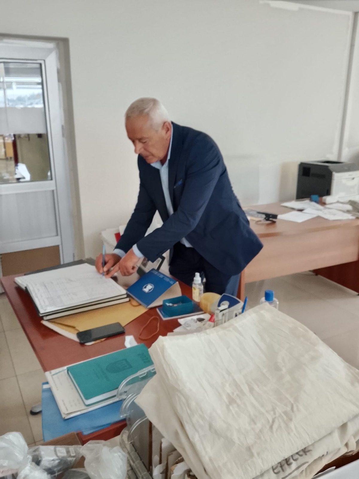 İYİ Parti Koçarlı İlçe Başkanı Müsamettin Karakuş mazbatasını aldı