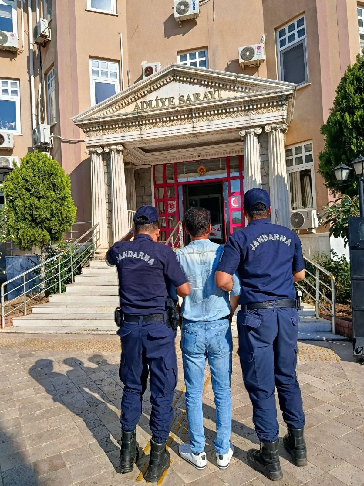 Didim’de 2 yıldır aranan cinayet hükümlüsü yakalandı