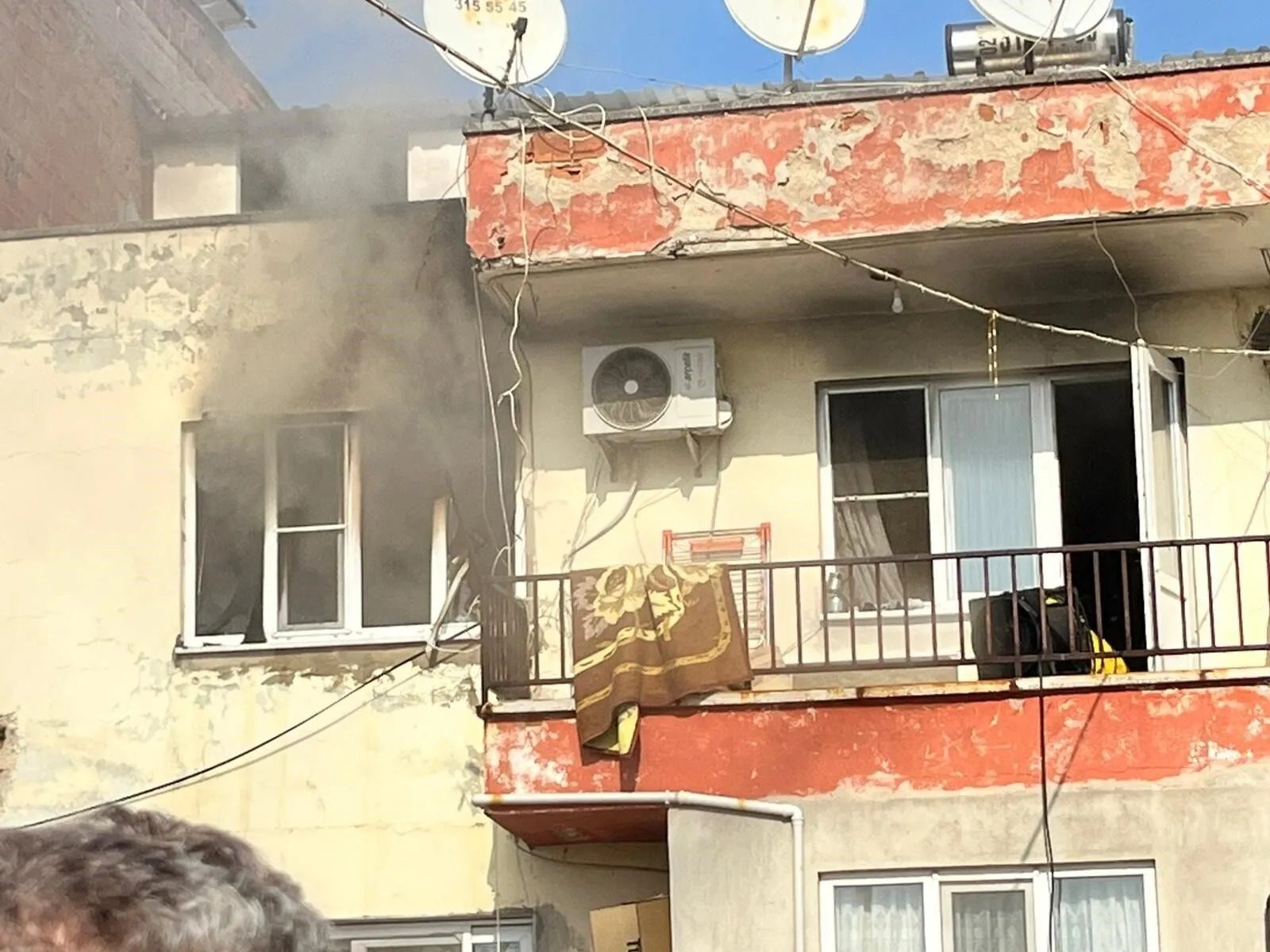 Aydın’ın Nazilli İlçesinde Ev Yangını: 1 Ölü, 3 Yaralı