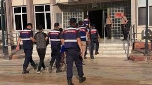 Koçarlı’da  2 erkek, 9 kadın zeytinlikte yakalandı