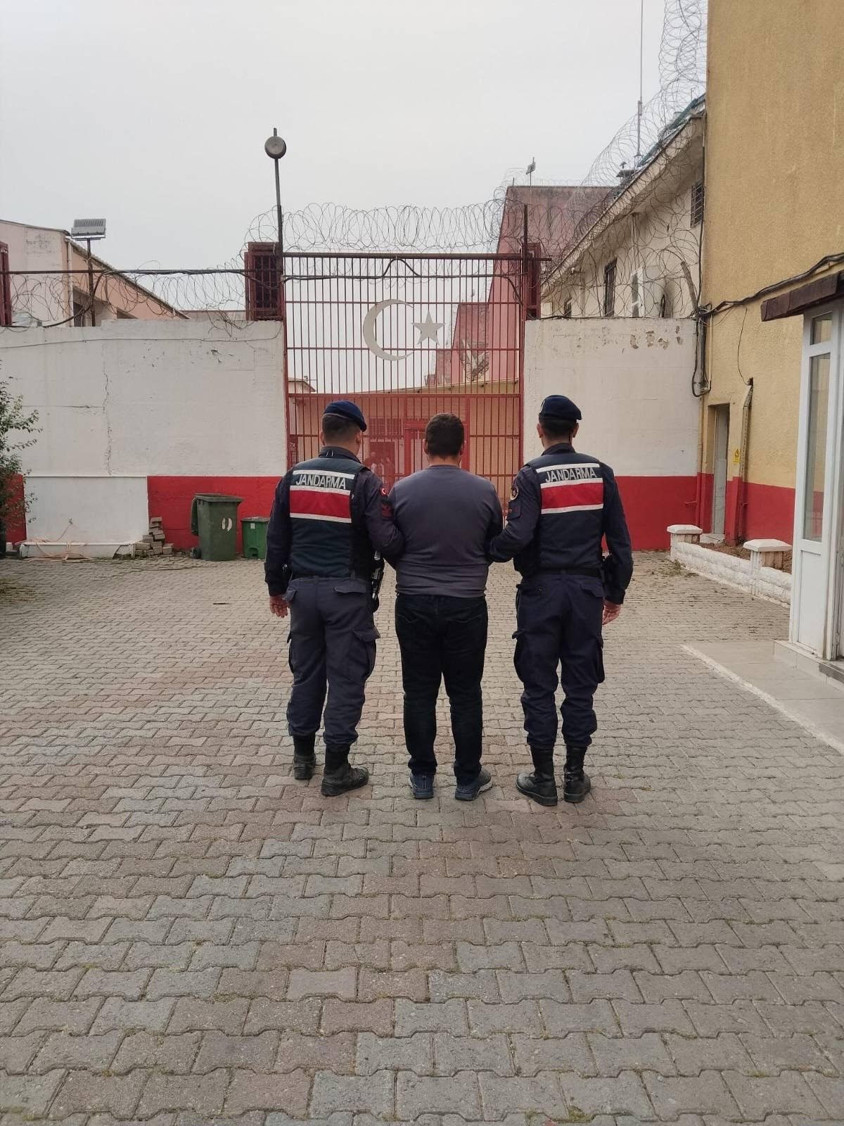 Aydın’da Aranan Hükümlü JASAT Operasyonuyla Yakalandı