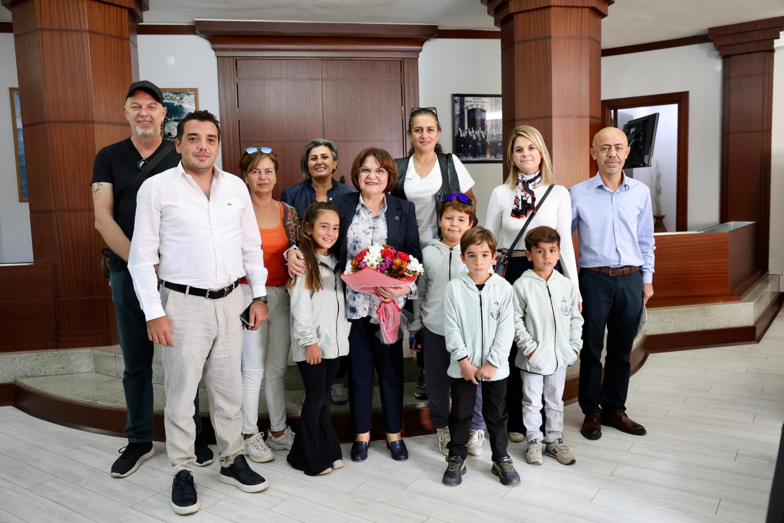 KÜÇÜK YELKENCİLERDEN, BAŞKAN HATİCE GENÇAY’A ANLAMLI ZİYARET