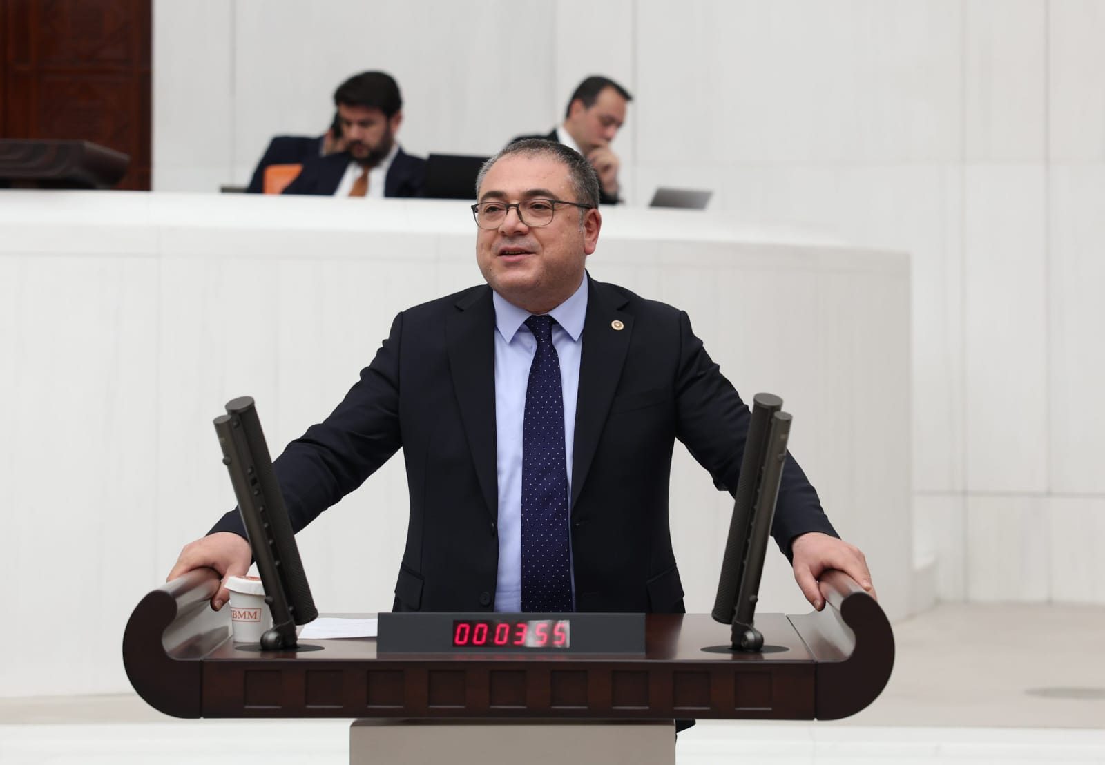 CHP’li Evrim Karakoz: ” Zeytin üreticisi ve zeytinyağı üreticisi zorda”