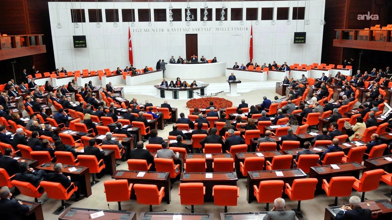 CHP'DEN AYRILAN MİLLETVEKİLLERİ TBMM KAYITLARINDA BAĞIMSIZ OLARAK YER ALDI