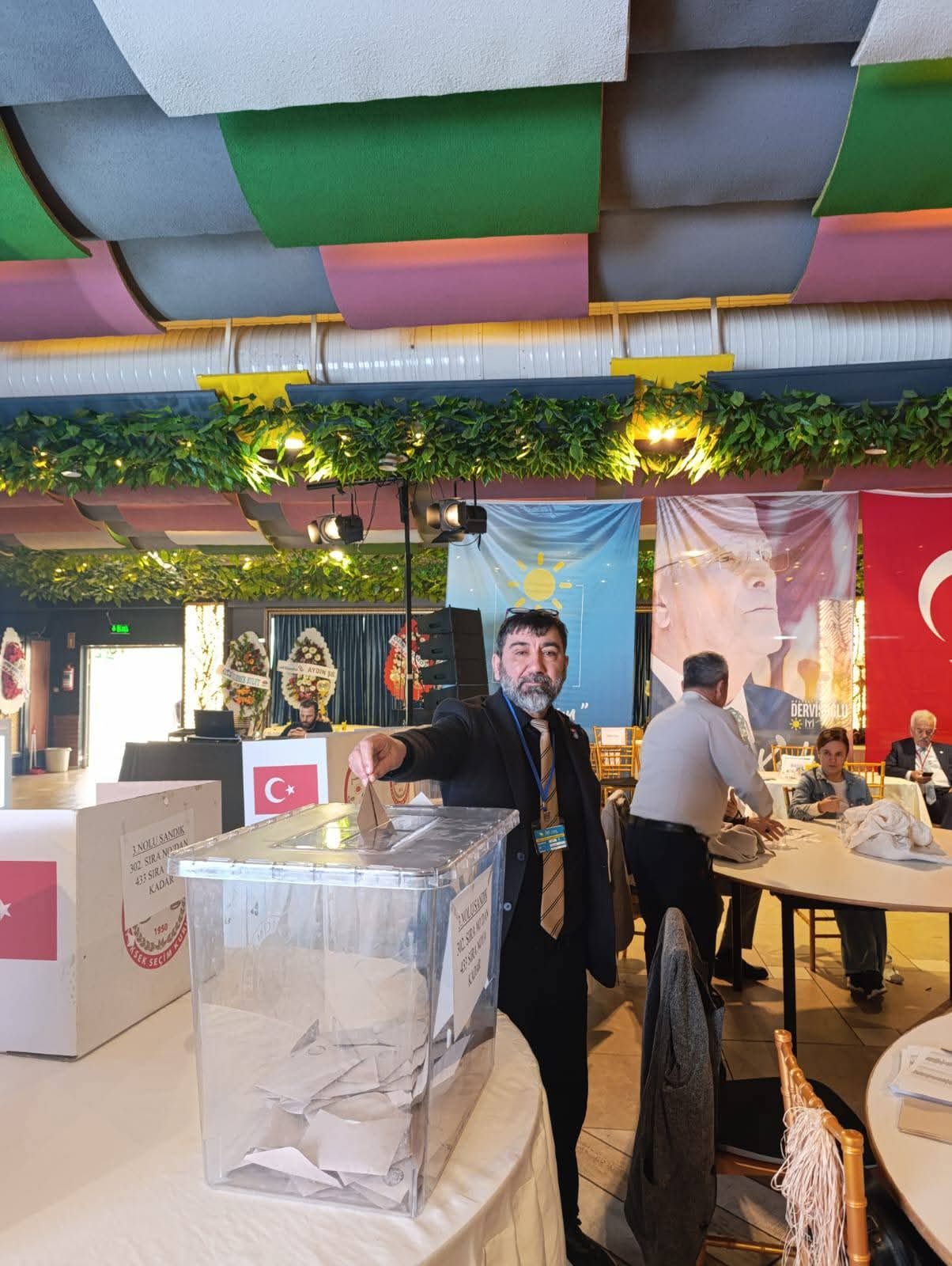“Bir Çuvaldız Meselesi” Murat Mıkcı’dan İYİ Parti Yönetimine Parti İçi Demokrasi Çağrısı