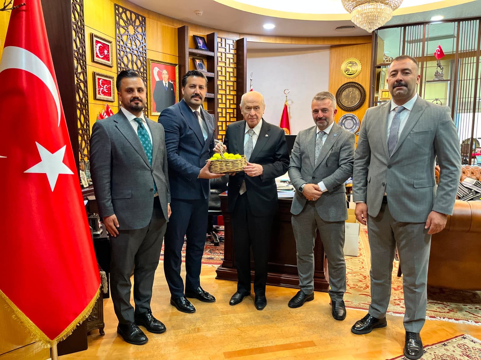 MHP AYDIN İL BAŞKANI CİHANGİROĞLU’NDAN DEVLET BAHÇELİ’YE ZİYARET