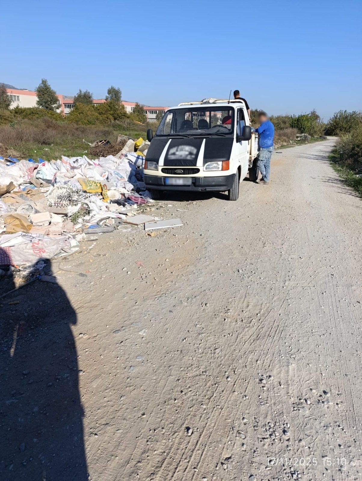 EFELER’DE KAÇAK MOLOZ DÖKÜMÜNE 47 BİN TL CEZA                                                                               ZABITA EKİPLERİ ÇEVRE DENETİMLERİNE DEVAM EDİYOR