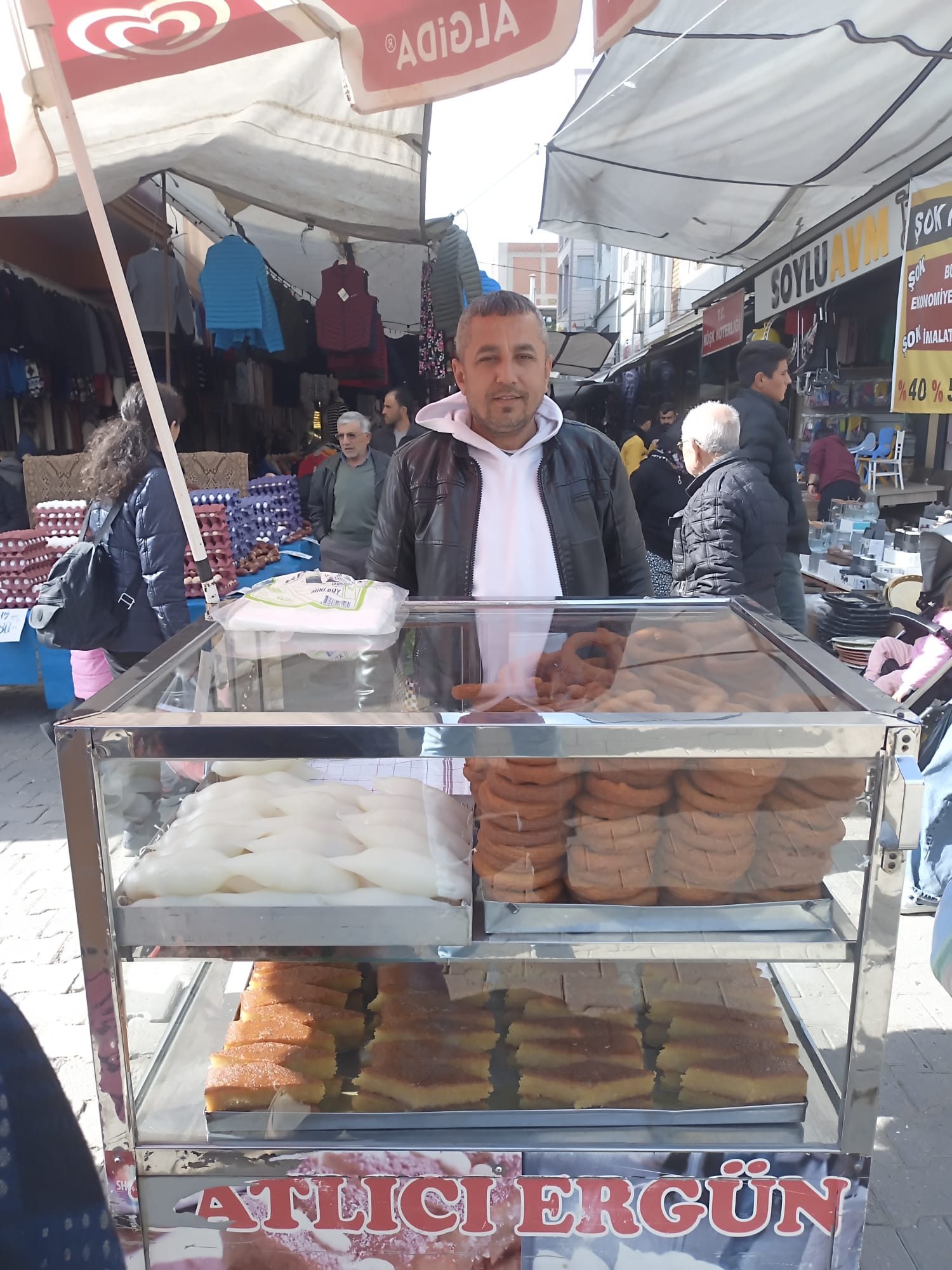 Seyyar Tatlıcı Ergün, 30 Yıldır Tatlı Satıyor