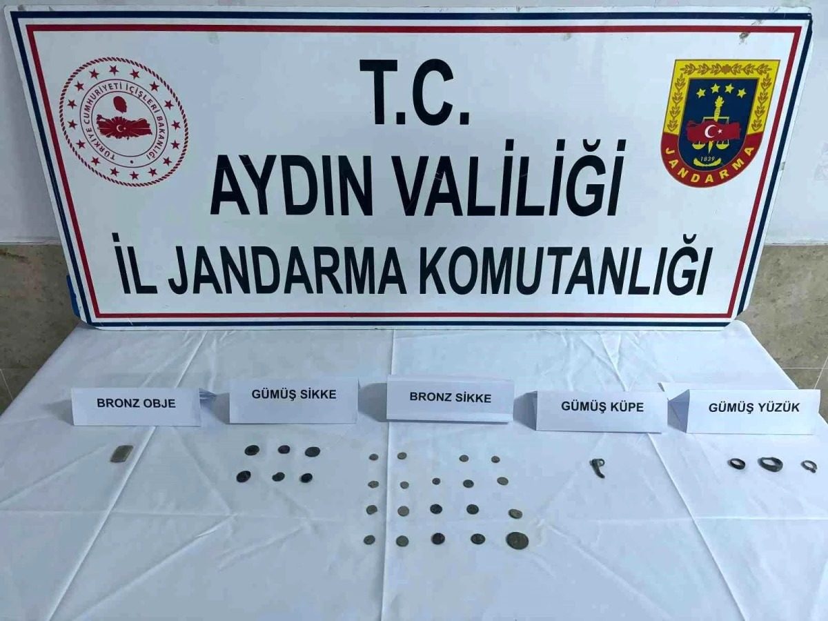 Denizli'den Aydın'a Getirilen Tarihi Eserler Jandarma Tarafından Yakalandı
