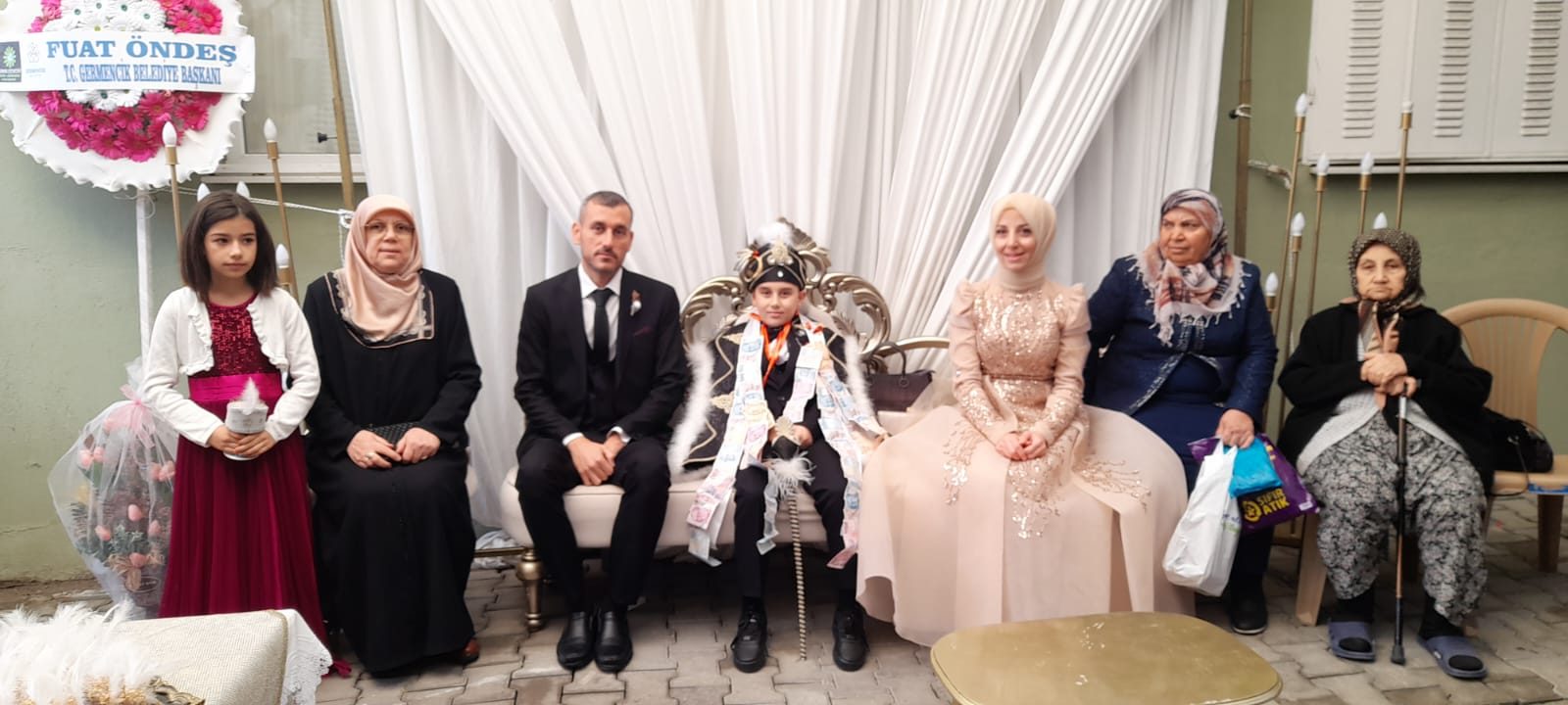 ÇOŞKUN AİLESİNİN MUTLU GÜNÜ