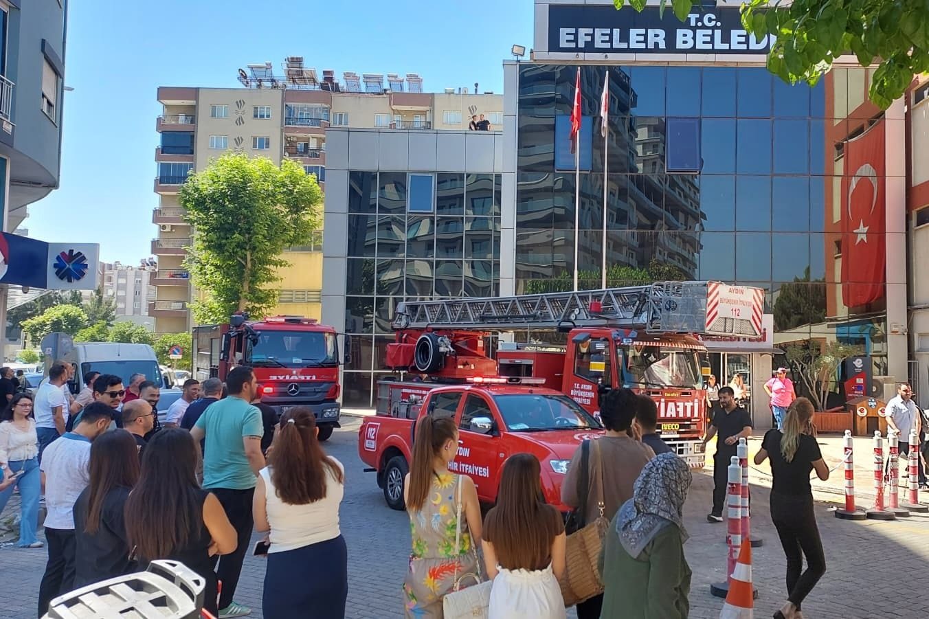 EFELER BELEDİYE BİNASINDA YANGIN