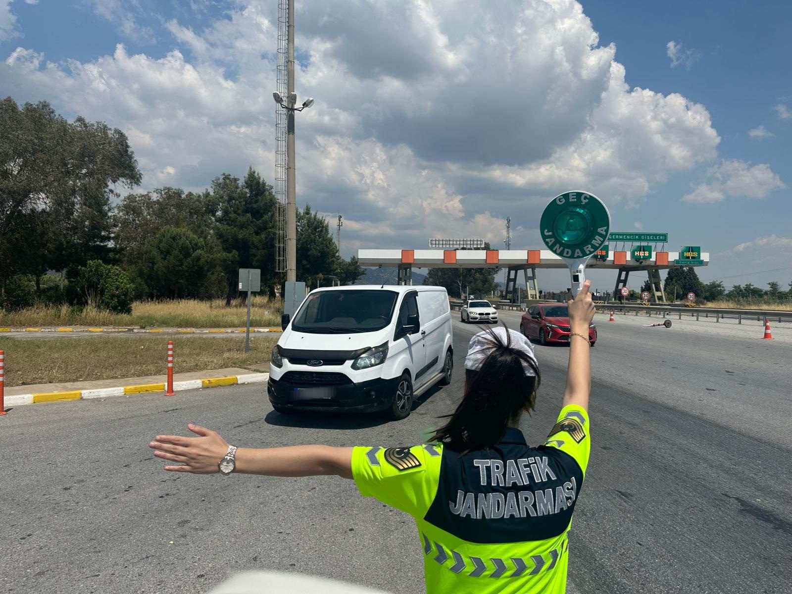 BEŞ DÜZENSİZ GÖÇMEN YAKALANDI