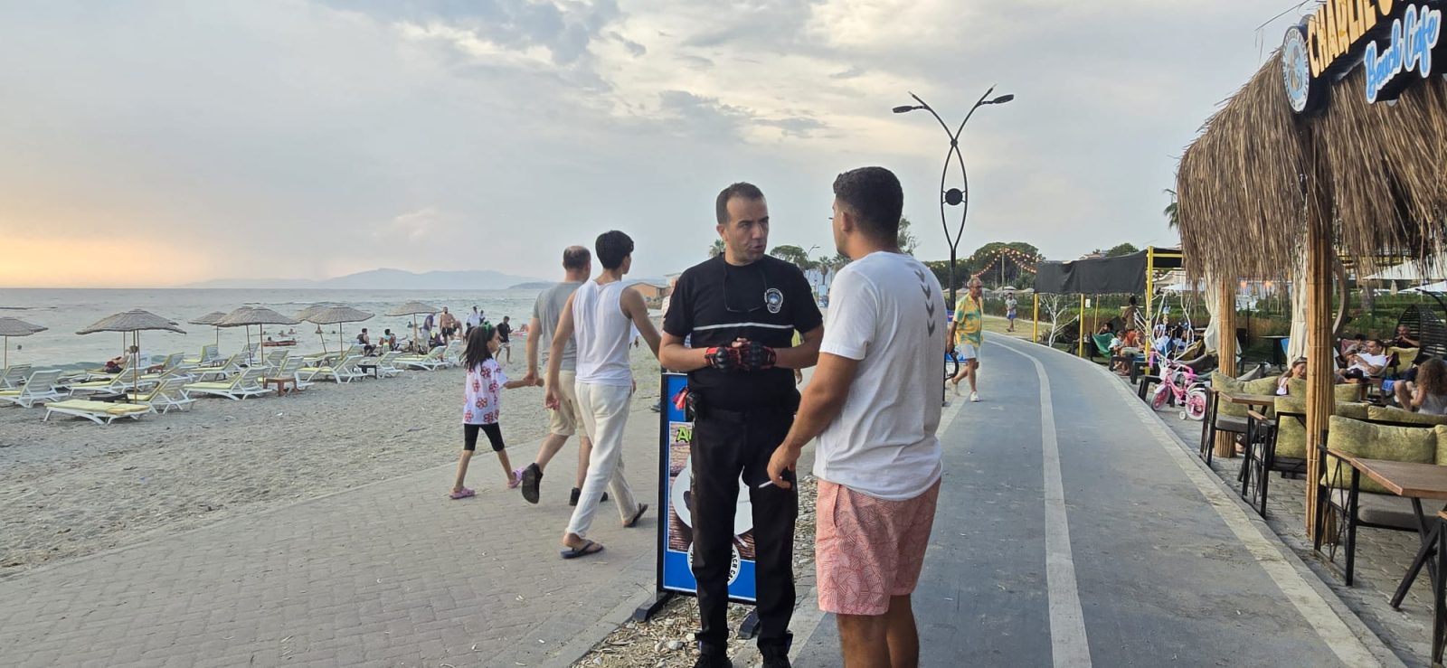 ZABITA MÜDÜRLÜĞÜ PLAJLARDAKİ FIRSATÇILARA GÖZ AÇTIRMIYOR