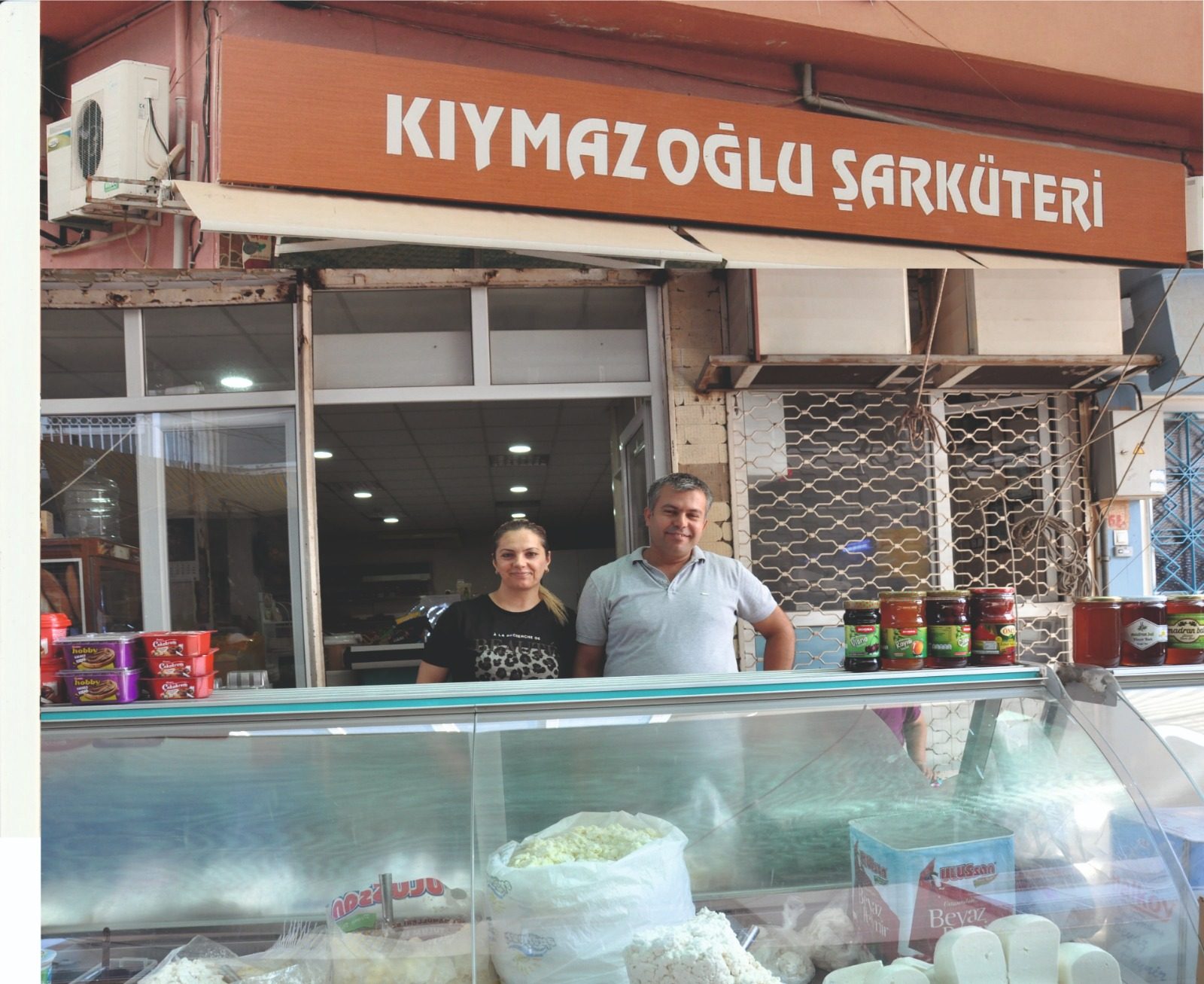 KIYMAZOĞLU ŞARKÜTERİ / ORTAKLAR