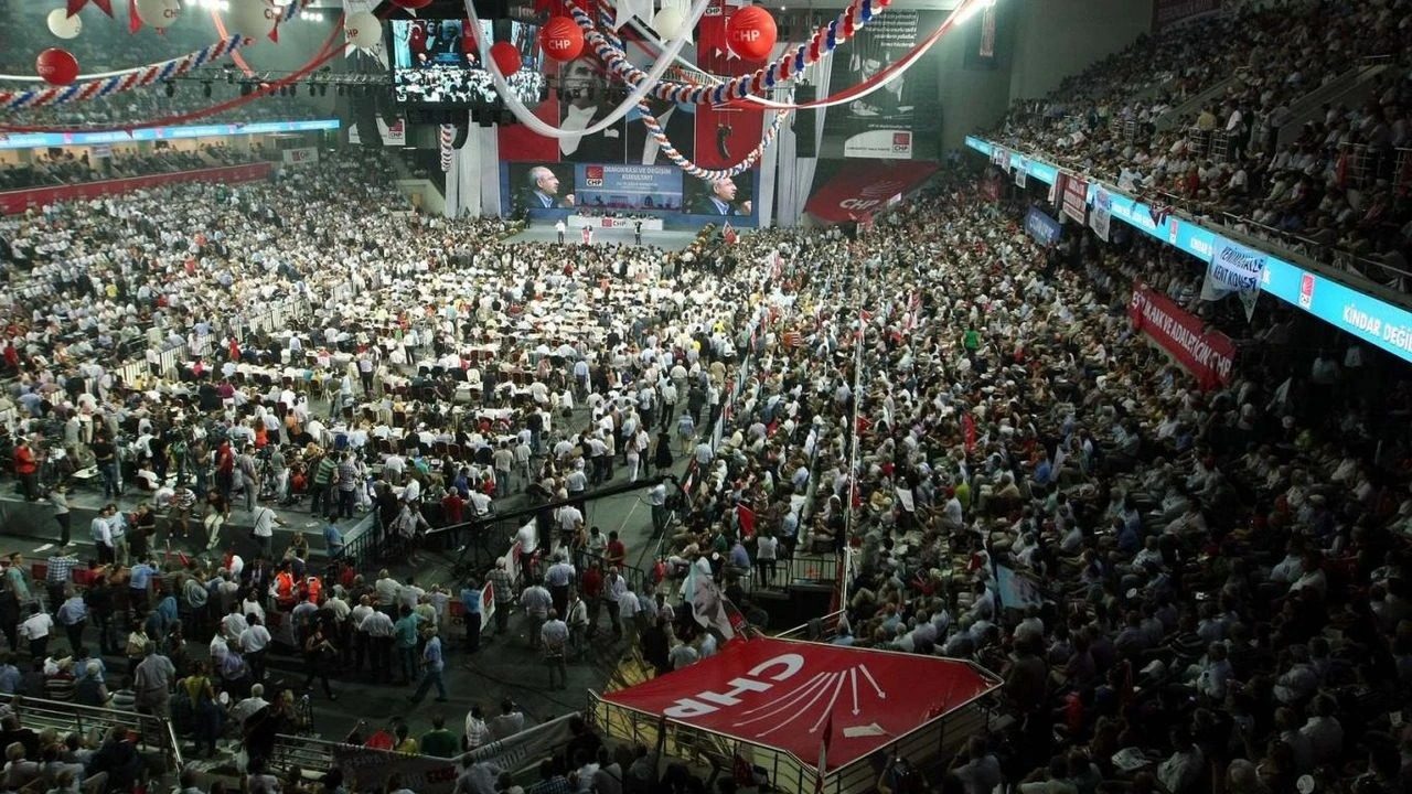 CHP, 22’nci Olağanüstü Kurultay’a gidiyor