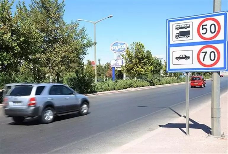 YENİ TRAFİK YASASI YOLDA: BAREM SİSTEMİ GELİYOR!                                                                         Hız aşımı toleransı değişiyor, cezalar kademeli artacak