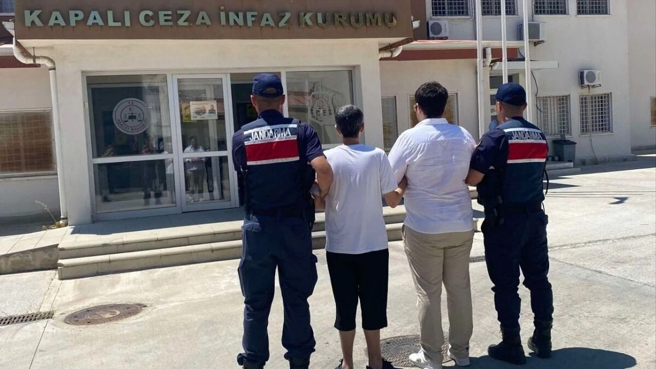 Kuşadası'nda İki Hükümlü Yakalandı
