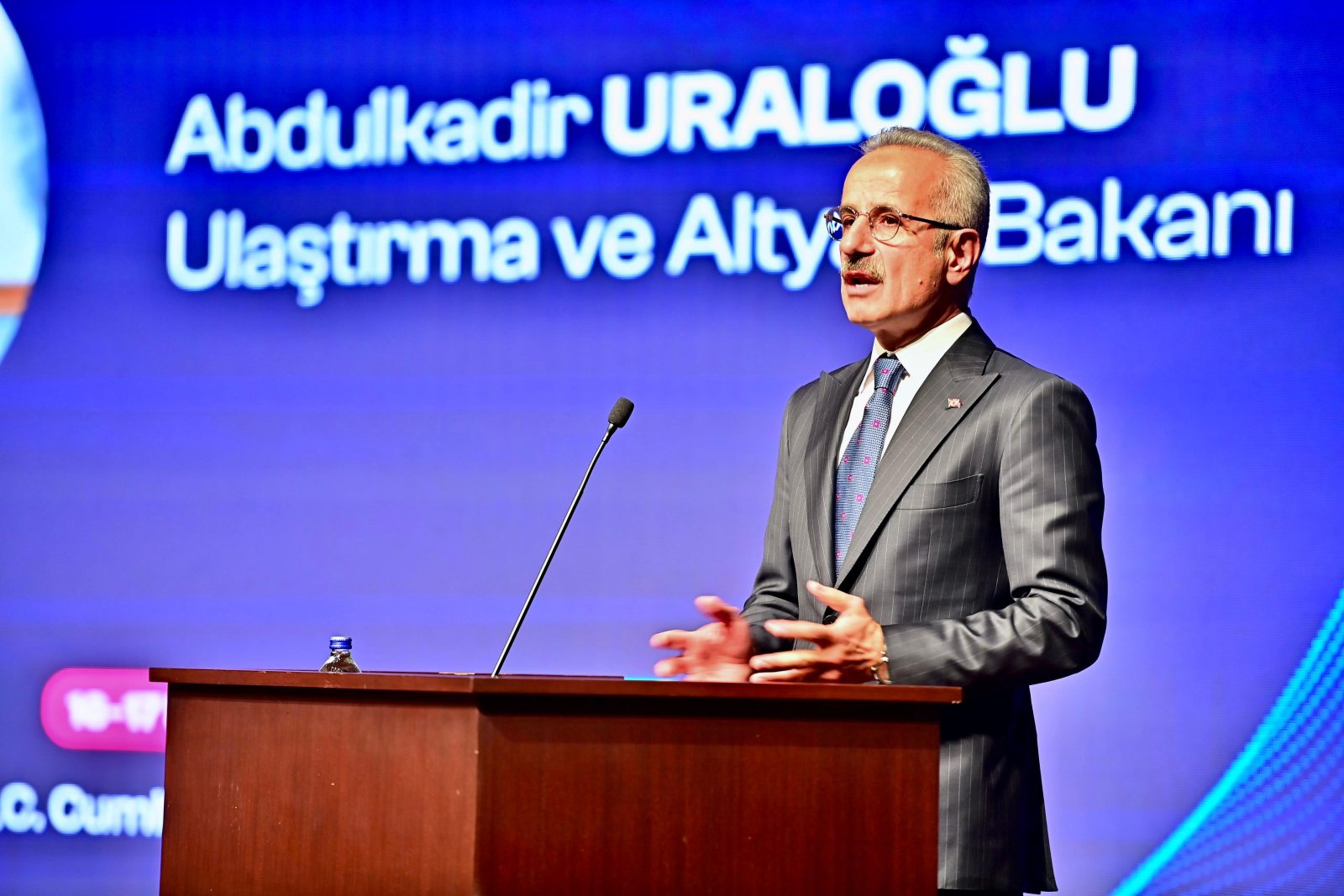 Sosyal medya tehdit alanı olmayacak..