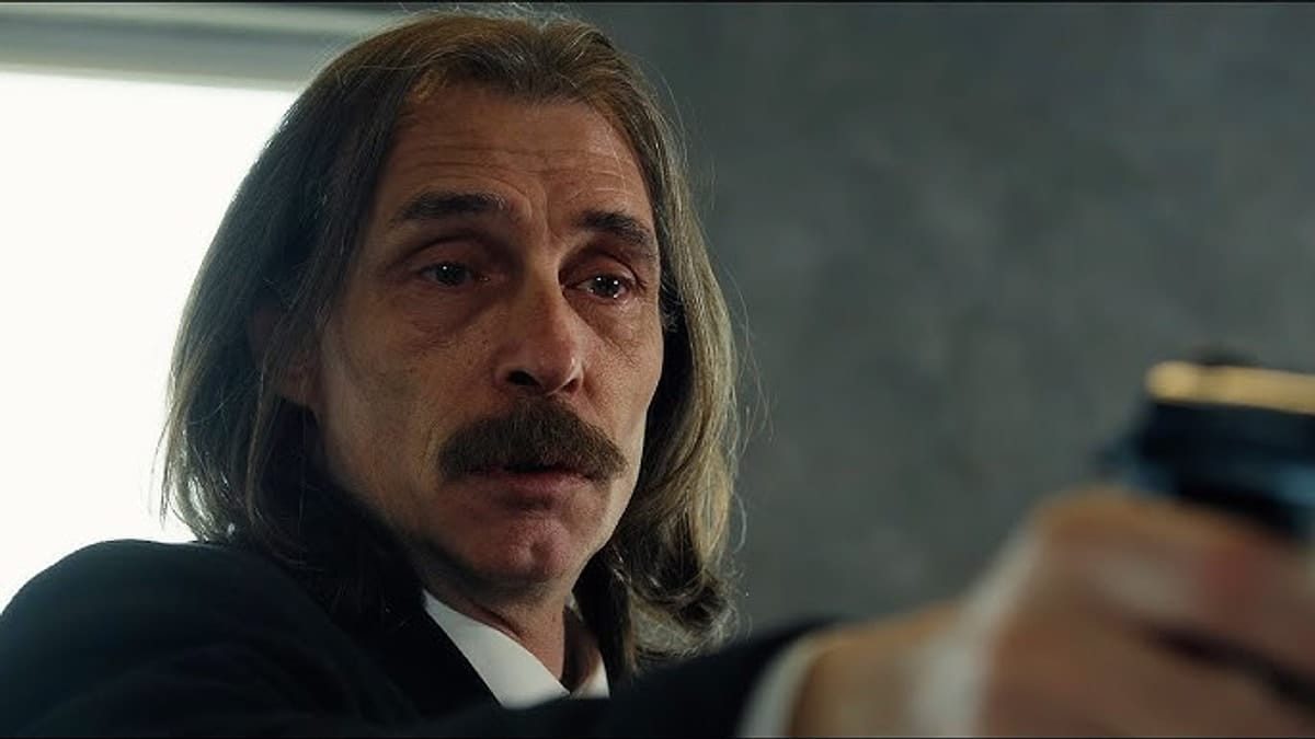 Belediye Başkanlığı Soru İşaretiydi: Erdal Beşikçioğlu, Behzat Ç. Çekimlerini Mesai Sonrasına Sarkıttı!