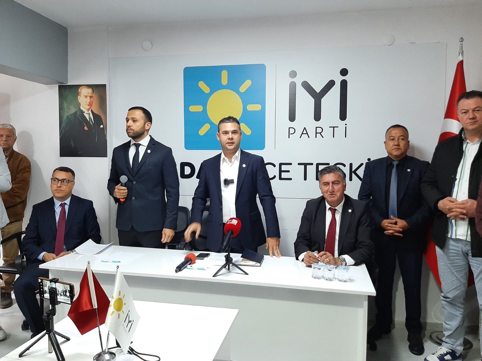 İYİ PARTİ KUŞADASI İLÇE BAŞKANI BEHÇET ALP’DEN 2024 YILI DEĞERLENDİRMESİ