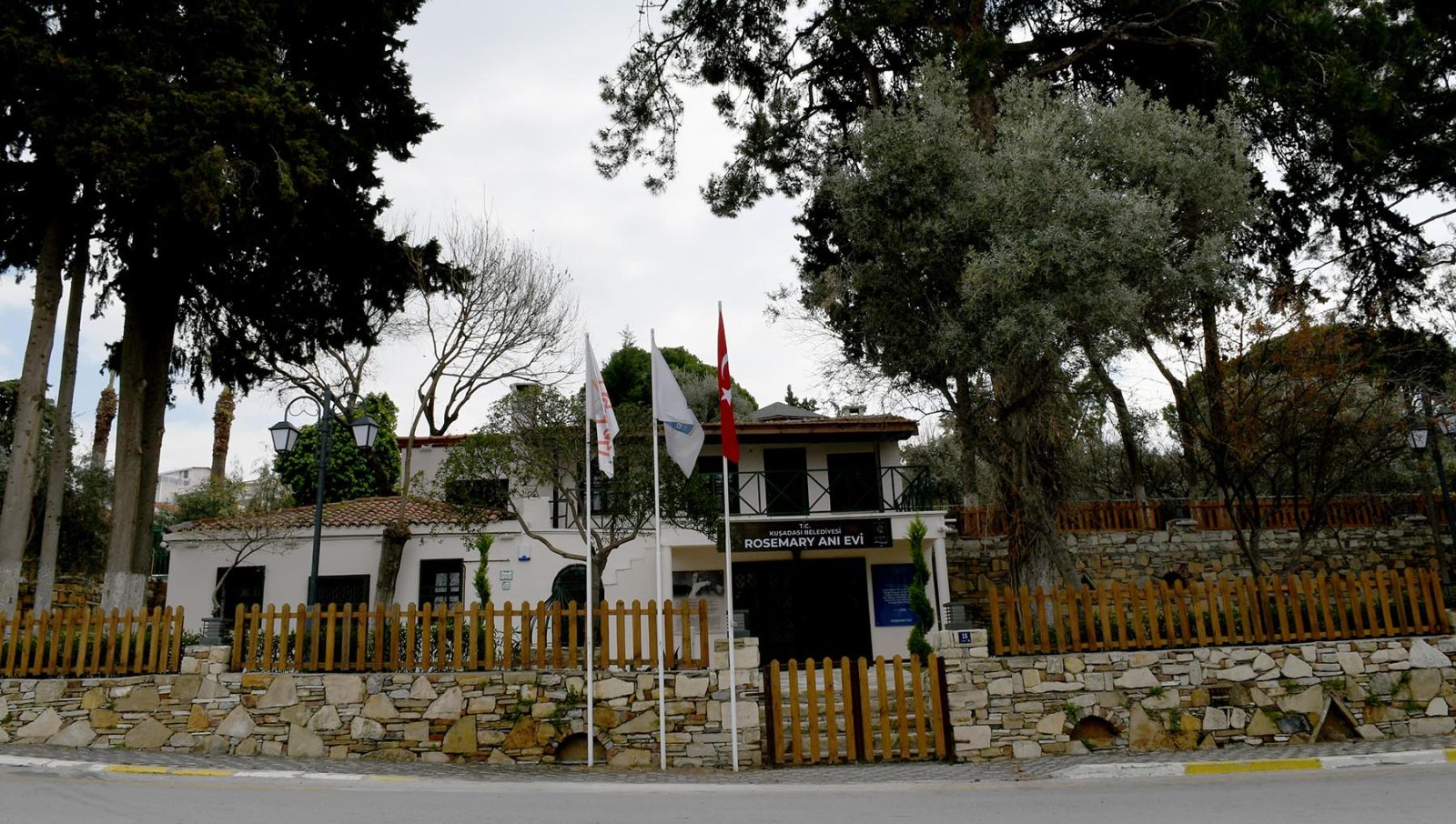 KUŞADASI'NDA ROSEMARY BALDWIN ANISINA TEKNOLOJİK DOKUNUŞ