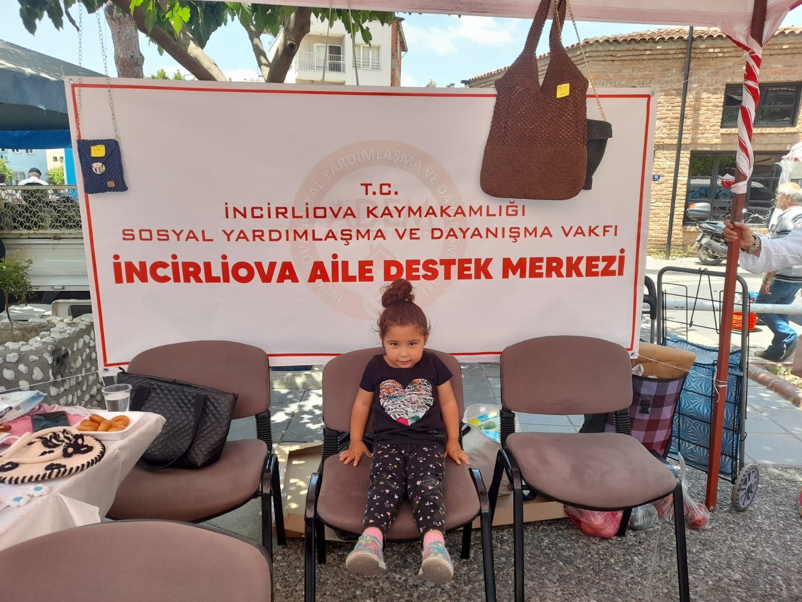 İNCİRLİOVA'DA EL İŞİ KURSUNDAN ILK SERGI