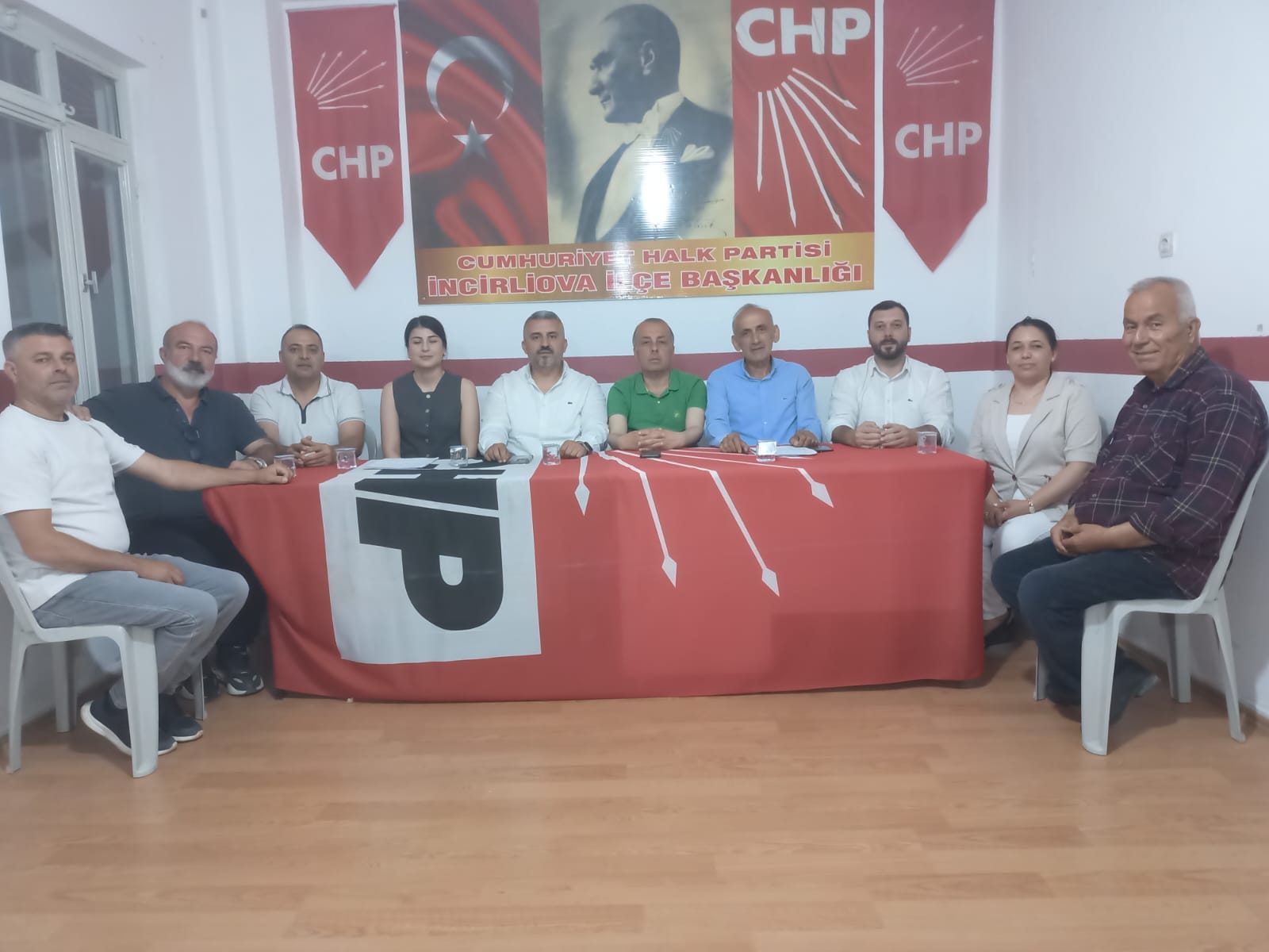 İNCİRLİOVA’DA CHP’Lİ MECLİS ÜYELERİNDEN BELEDİYE BAŞKANINA SALVOLAR